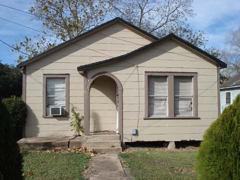 old house that needs remodeling